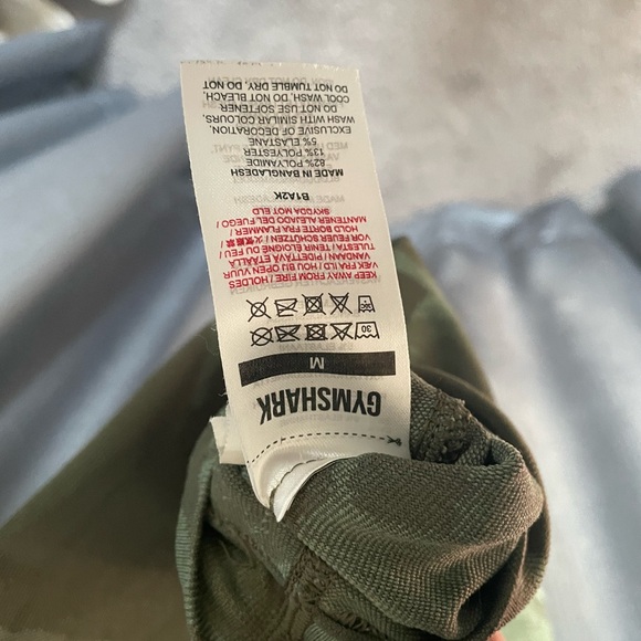 Gymshark Adapt Camo Leggings - Picture 3 of 3